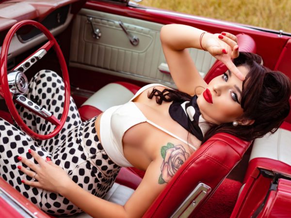 EXCLUSIVE INTERVIEW: Megan Rosss Talks Strip Shows, Three Years of Camming, and Her Big Heart